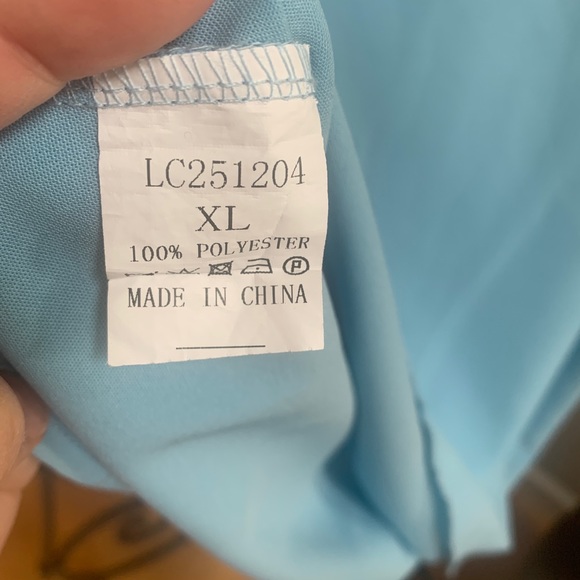 FREE ITEM WITH PURCHASE Gorgeous Roskiki V-neck, bell sleeve blouses!🤩👚😍 - Picture 6 of 8